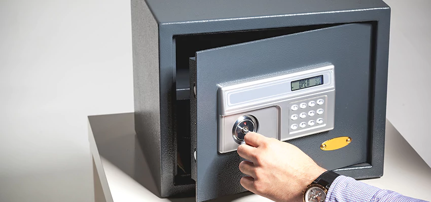 Jewelry Safe Unlocking Service in Lennox, California