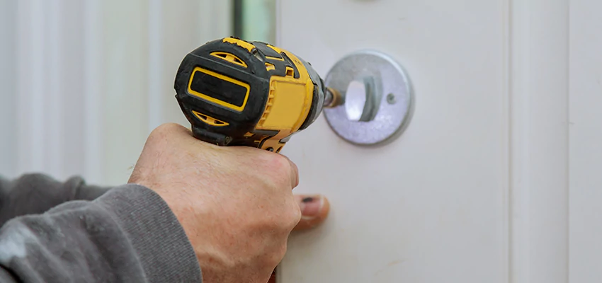 Street Locksmith For Smart Lock Repair in Lennox, CA